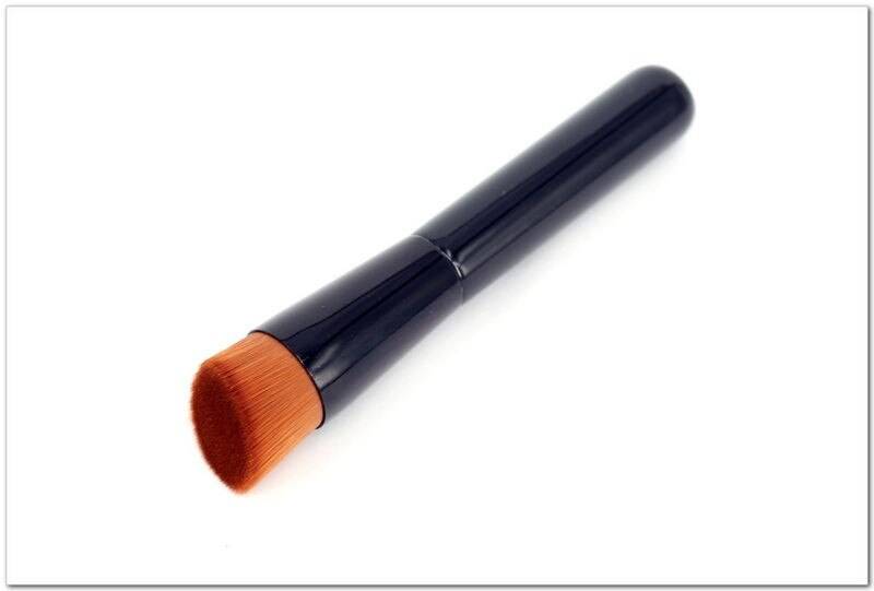 Professional Beveled Makeup Brush Professional Beveled Makeup Brush