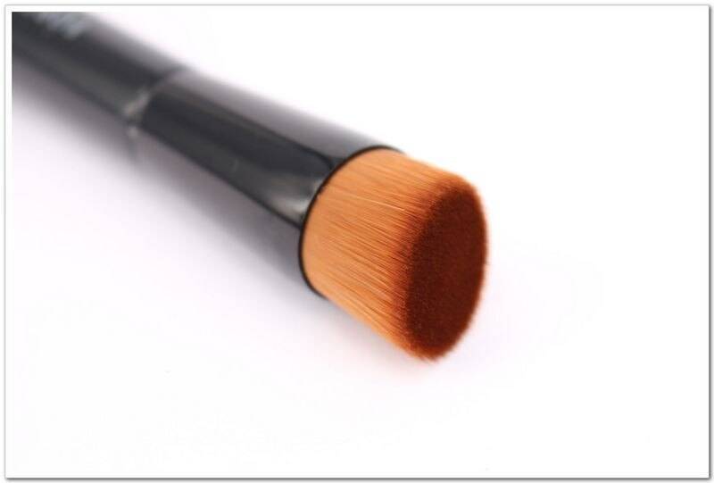 Professional Beveled Makeup Brush Professional Beveled Makeup Brush