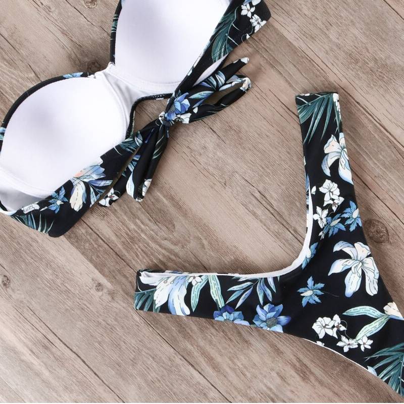 Women's Animal Patterned Bandeau Bikini
