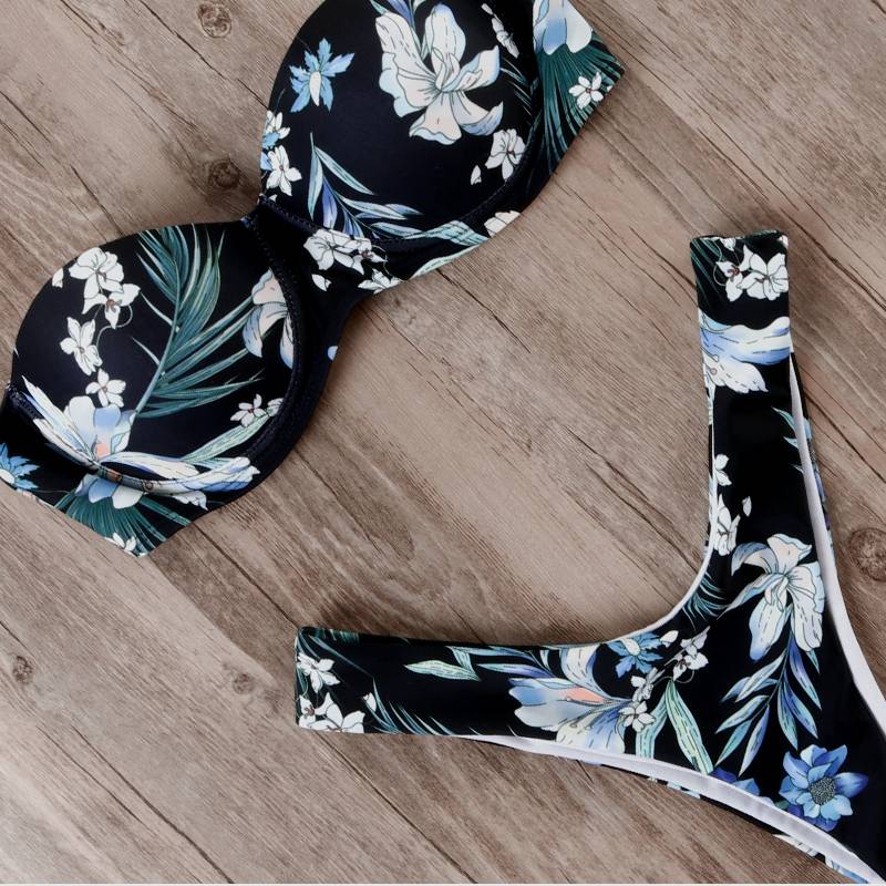 Women's Animal Patterned Bandeau Bikini